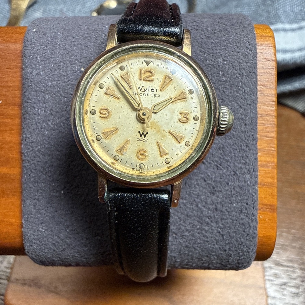 Vintage Wyler Incaflex Swiss Hand Wind Watch Running 22mm